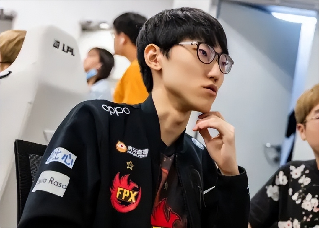 突发!当打之年的LOL冠军上单退役,Beryl:他说要不花钱玩冒险岛