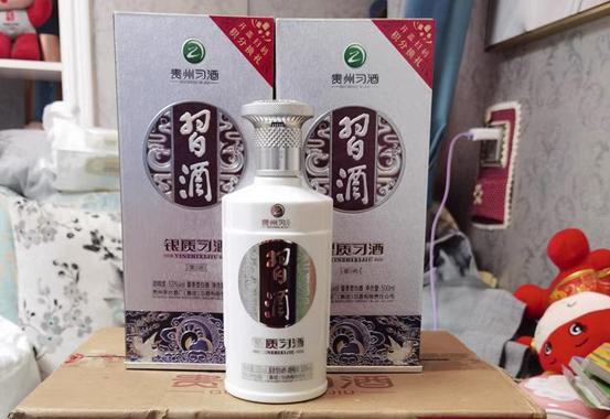 储存白酒应该倒满还是留一点,存大茬酒还是存二茬酒