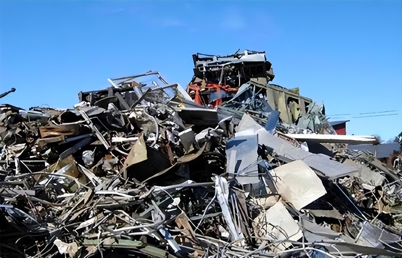 废品站老板回收废铁,废品站老板回收黄金