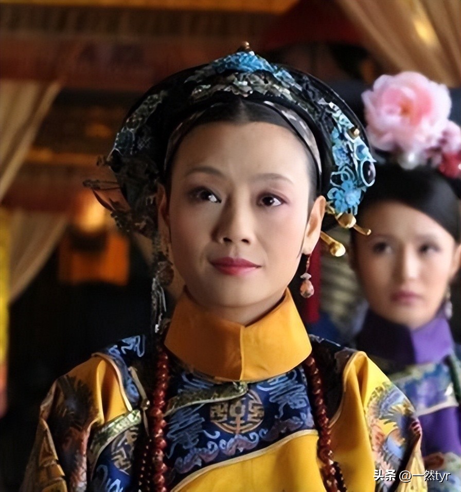 甄嬛传中皇上收集纯元皇后的周边,甄嬛传纯元是怎么被皇上看上的