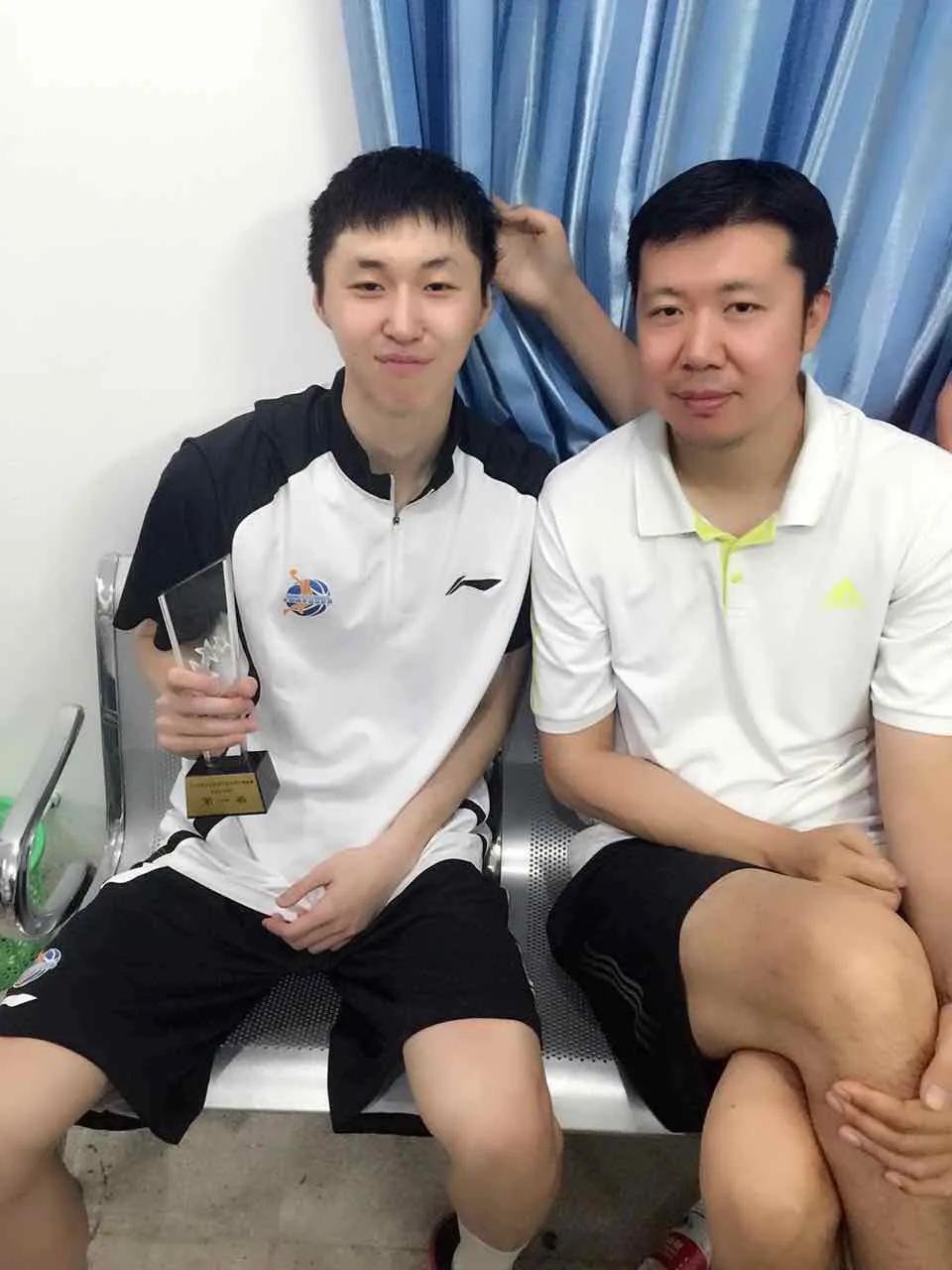 cba张兆旭扣篮,cba张兆旭照片