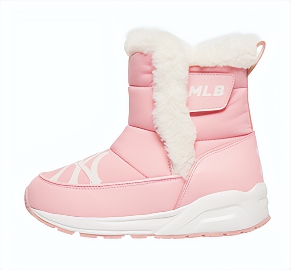 MLBKIDS品牌羽绒服系列，温暖一整个潮流冬日