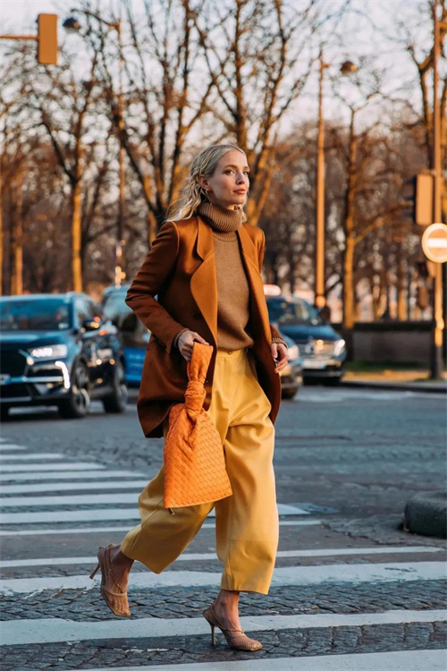 不同肤色的人怎么选择适合的颜色,不同肤色该怎么选棕色