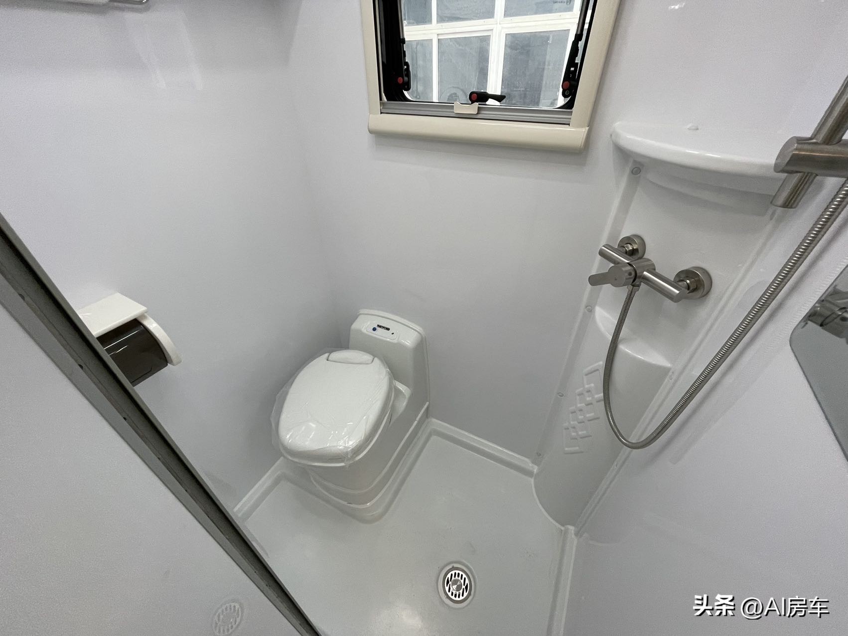 上汽大通t70柴油自动高配版房车,大通t70升顶四驱房车