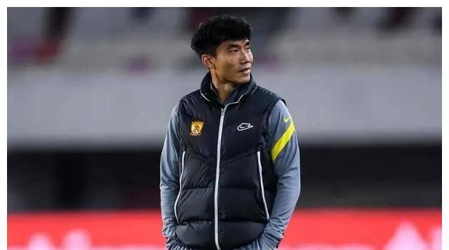 郑某，中方教练组组长，霸道一手遮天，引人瞠目！