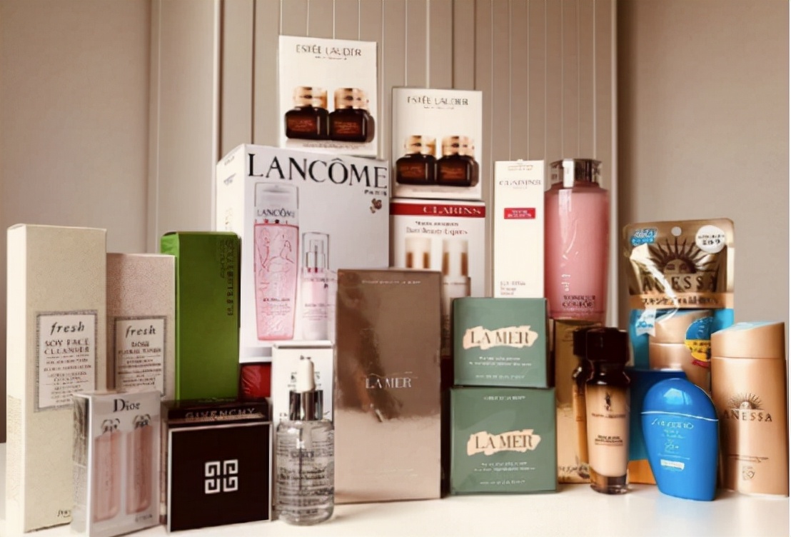 鏇剧粡鐧芥墜璧峰璧勪骇涓婁嚎,鏇剧粡鐧芥墜璧峰璐㈠瘜鍗冧嚎