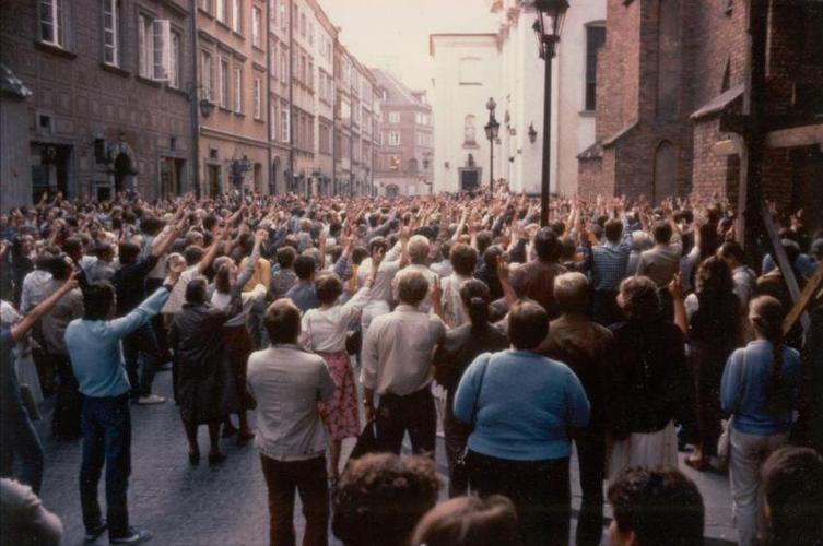 东欧剧变的原因和性质及后果,东欧剧变的原因及过程纪录片