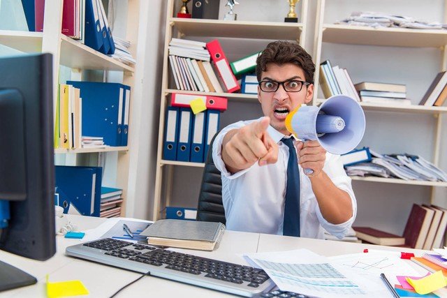 如果商家拒绝开发票应该怎么办,消费商家拒开发票怎么办