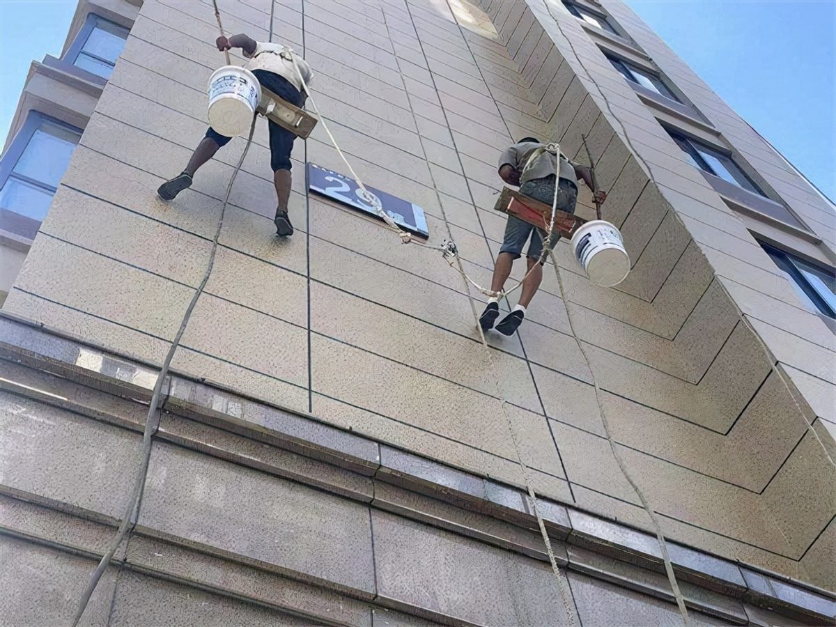 离死亡最近的职业,高空工作坠落死亡事件