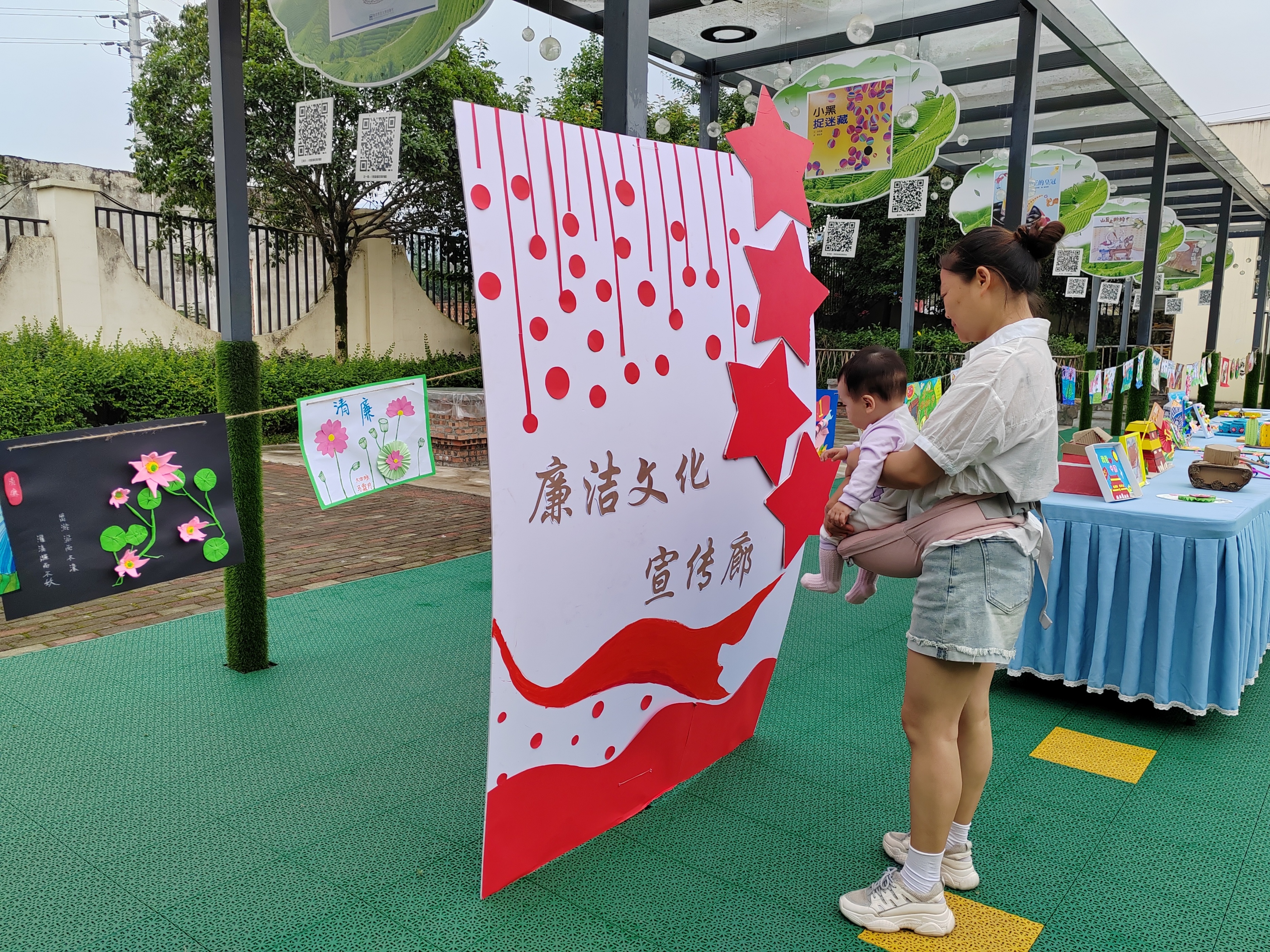 用歌谣赞美童年，用鲜花妆点童心——都江堰市各中小学、幼儿园开展丰富多彩的“六一”庆祝活动