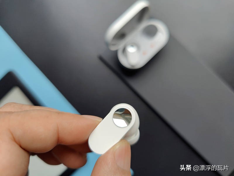 200以下的蓝牙耳机真的不行吗,两百左右开放式蓝牙耳机怎么样