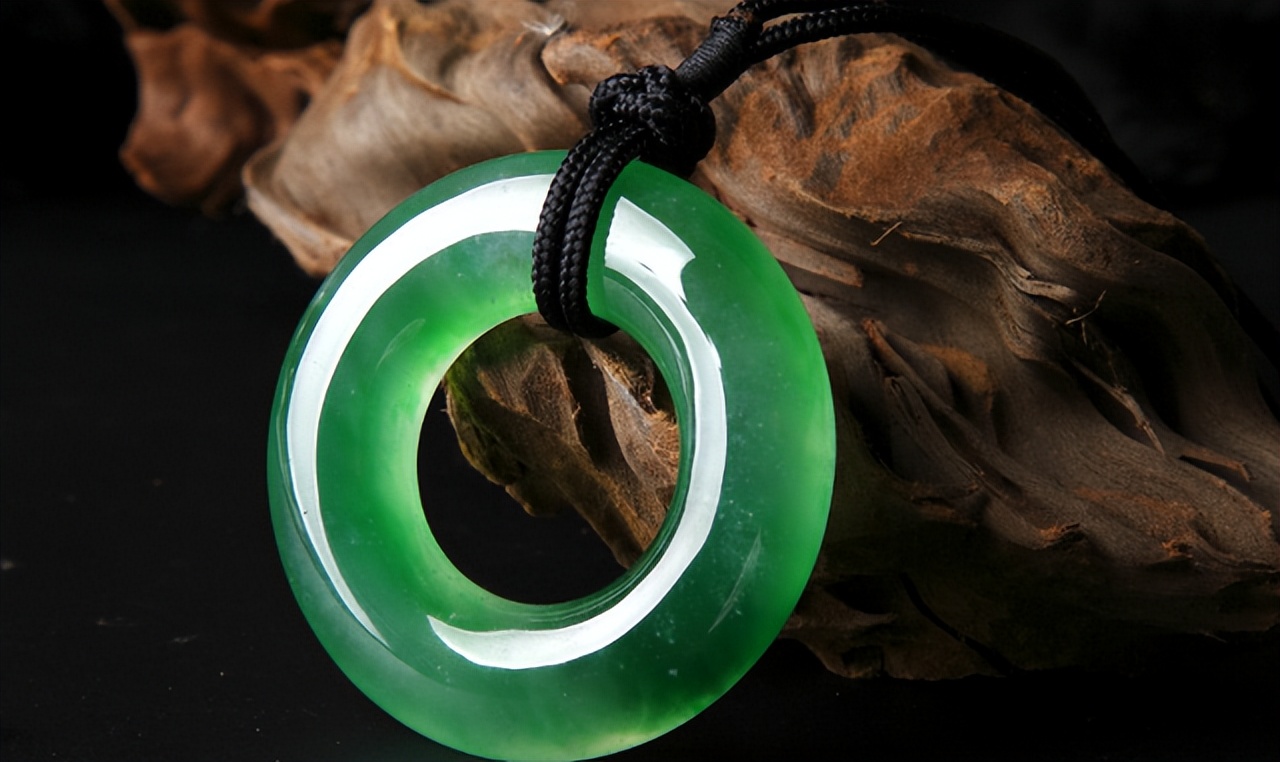 现在翡翠玉石行业还有暴利么,翡翠珠宝暴利行业