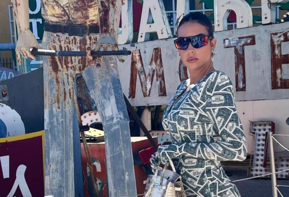 c罗携女友出席活动穿衣秀,c罗穿钻石裙现身戛纳