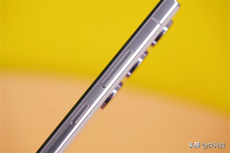 三星galaxys23ultra超大屏,三星galaxys23ultra打游戏分屏