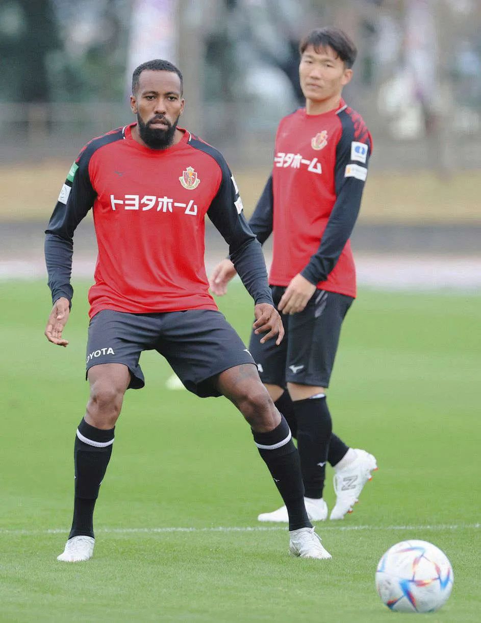 莱昂纳多足球高光时刻,莱昂纳多鲁能进球集锦