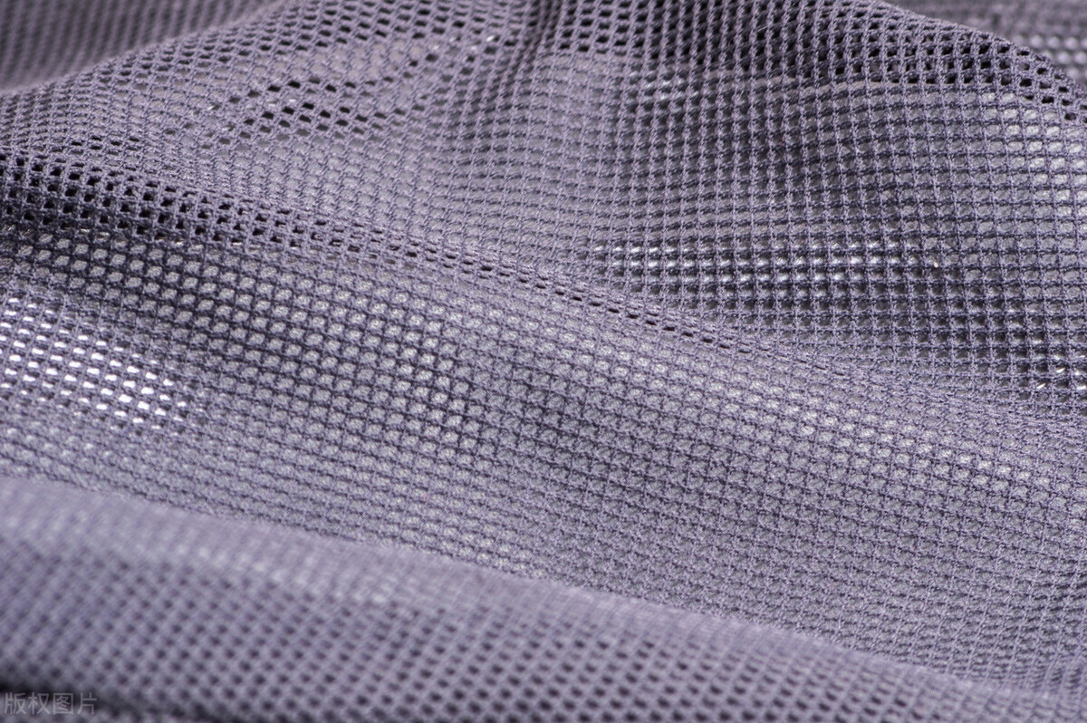 聚酯纤维含量多少的衣服不起球,聚酯纤维面料的优缺点起球吗