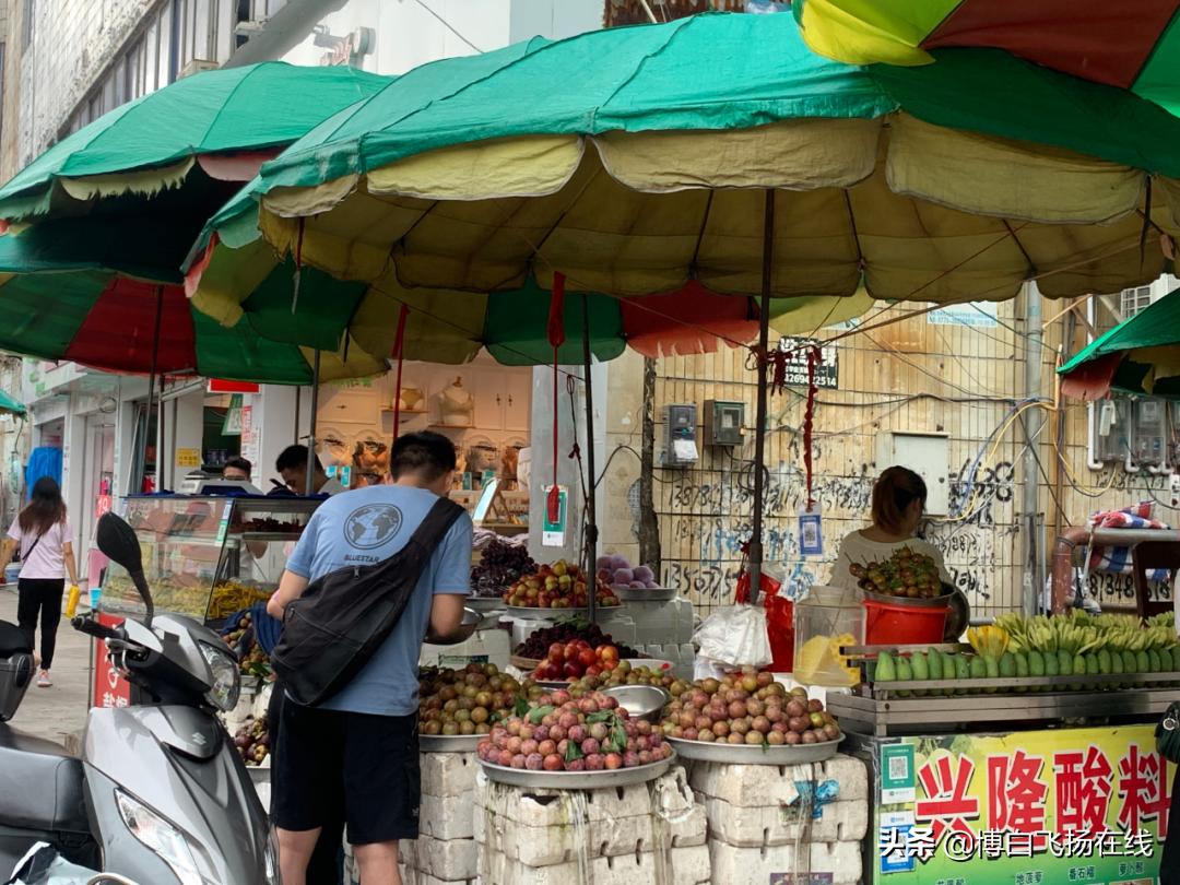 博白街“土豪”应季水果光环不在，全款拿下食到厌