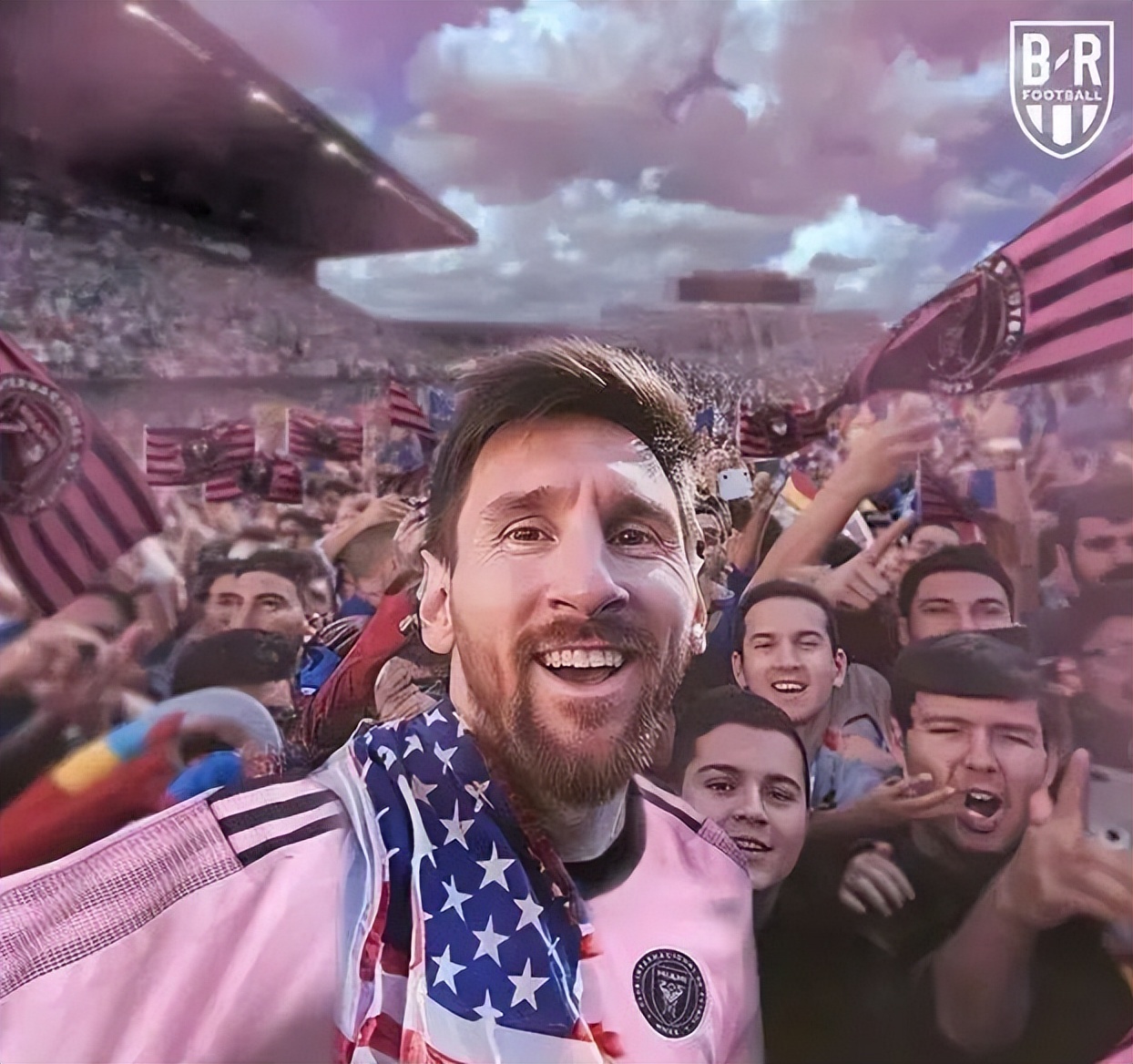 闯球场的球迷,球迷冲进球场拥抱梅西跑了多少米