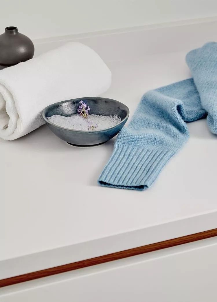 如何进行羊绒衣物的有效保养,羊绒衣物的洗护方法