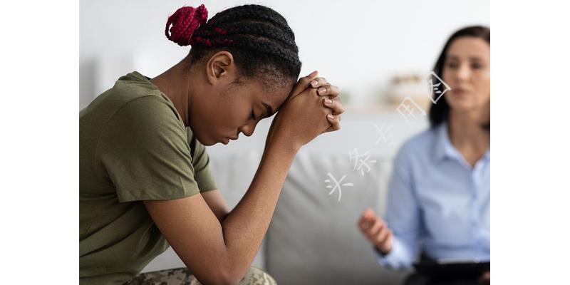 女子怀孕8个月被赶出家门,怀孕七个月被赶出家门