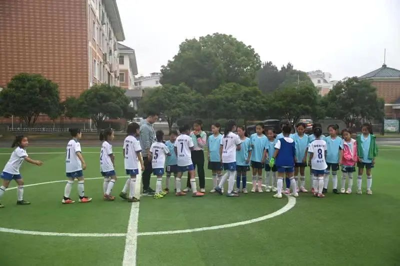 校园足球挺进决赛,驰骋绿茵足够精彩