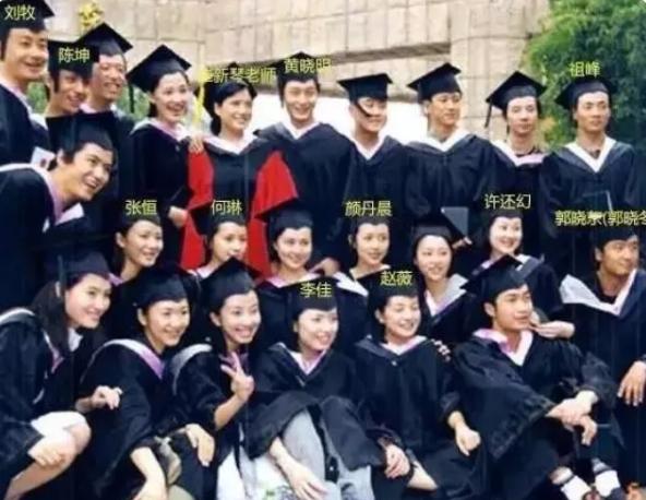 李佳与靳东结婚了吗,靳东却宁愿娶2婚的李佳