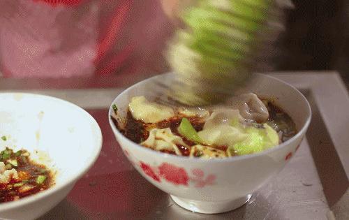 曾经风靡一时的重庆小面,还记得十多年前的重庆吗