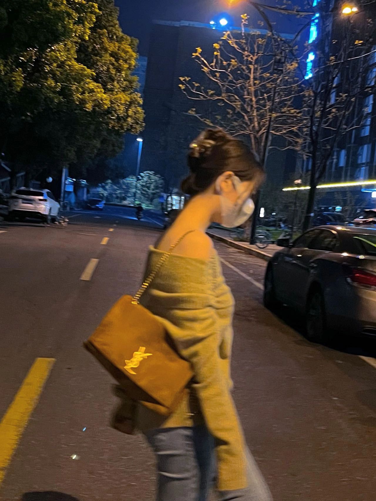 yslkate双面包变双链条,ysl双面kate背法