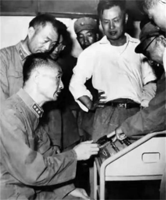 他是“二炮”的开拓者，*小平邓**都说他“惹不起”，他究竟做了什么