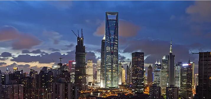 国外小哥假扮富二代混入上流社会,假扮富豪混进上流社会