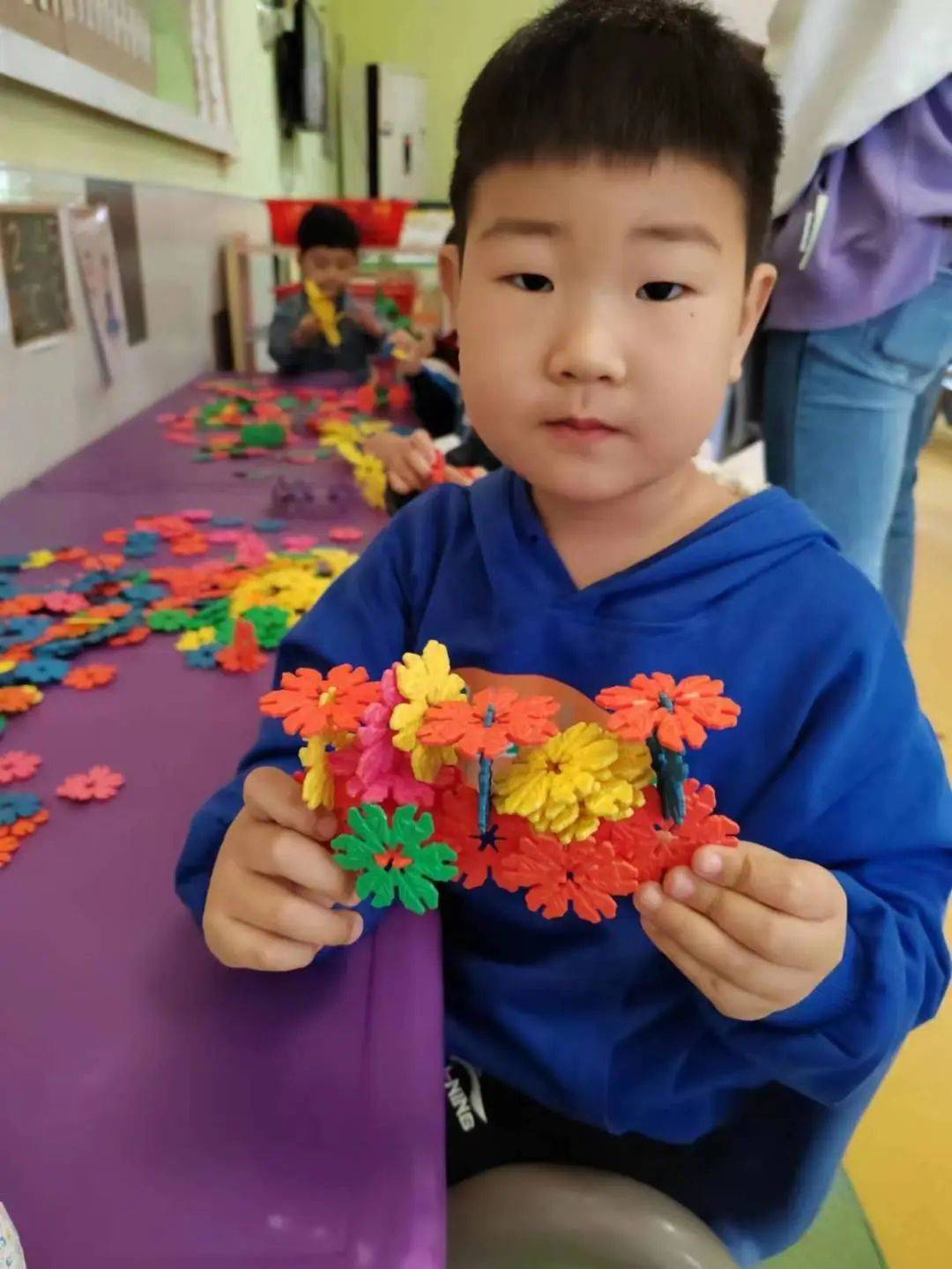 “戏”动童年，“域”见未来——诺亚舟开心果幼儿园区域活动