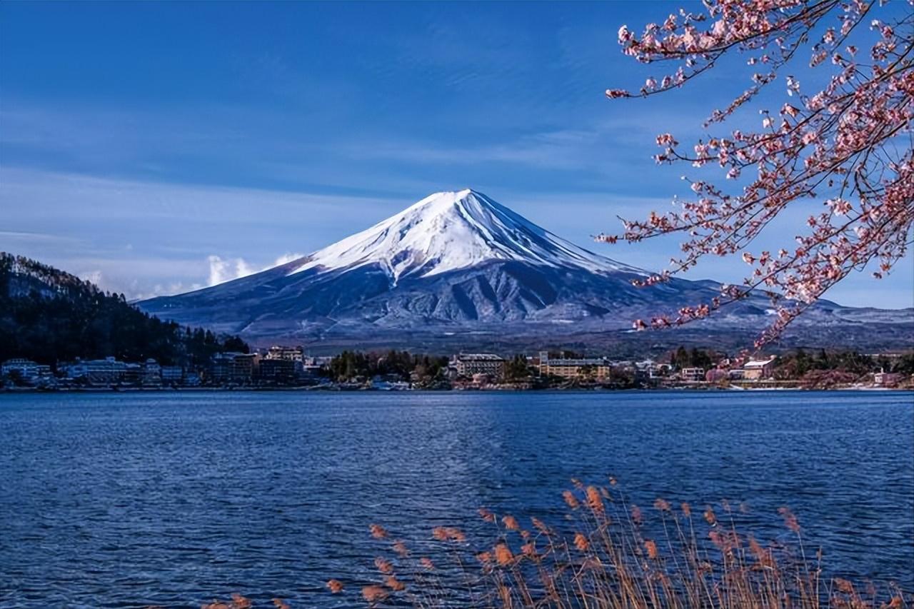 哪个国家的500架客机飞往中国,一夜之间500架飞机