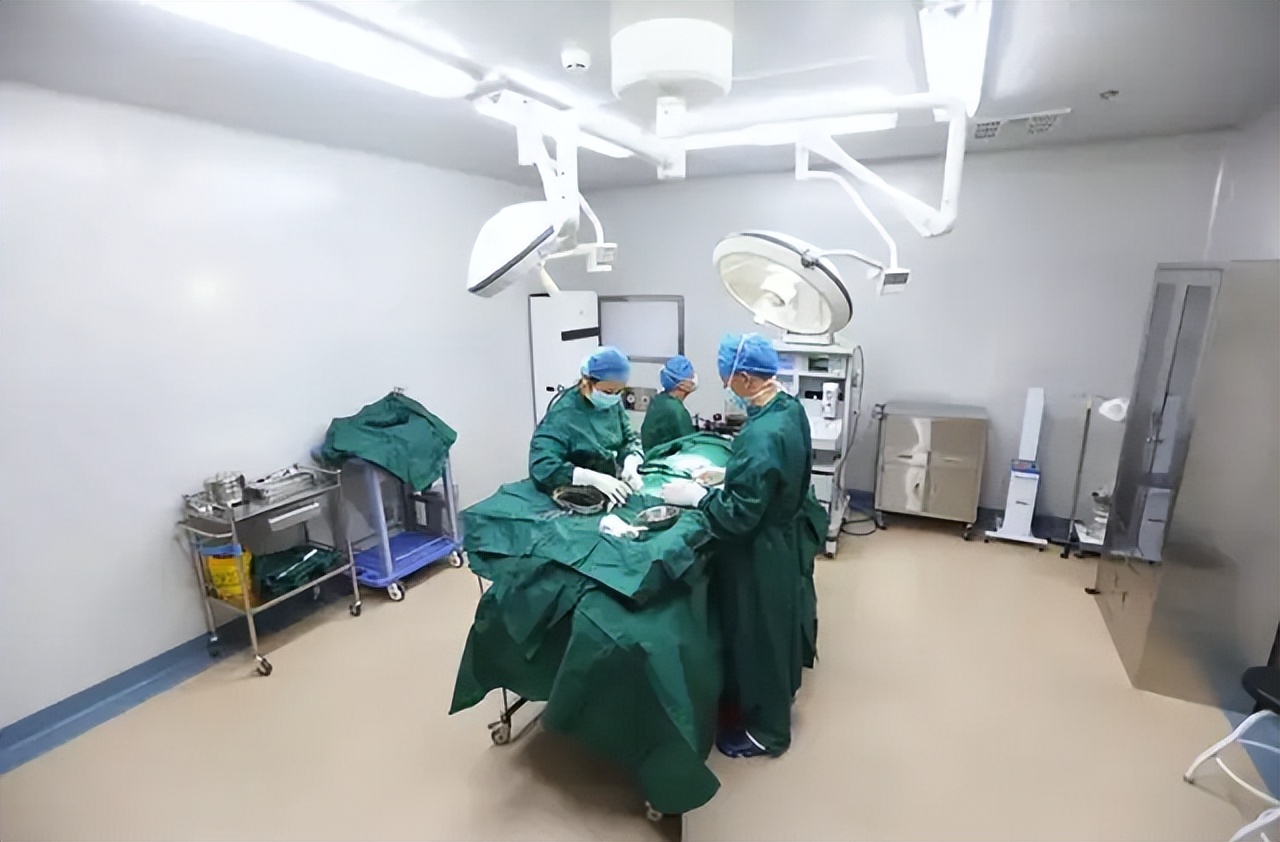 宁夏姑娘耿子做“女变男”手术，强行变成男人后，现在怎么样了？