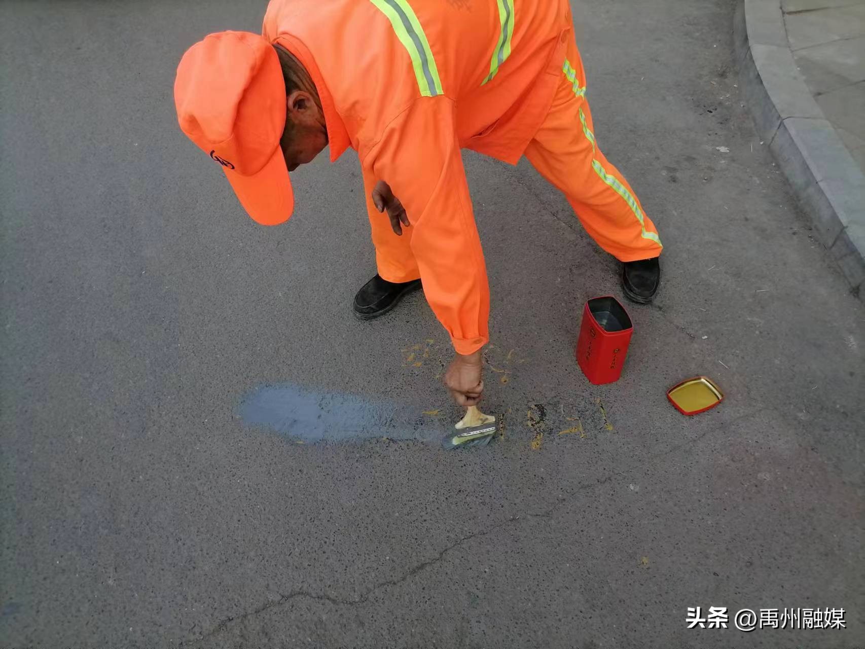 禹州环卫：干净整洁迎国庆同心共创文明城