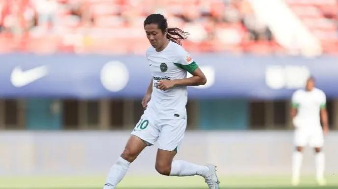 鲁能泰山上港陈蒲进球,陈蒲补时凌空斩破门