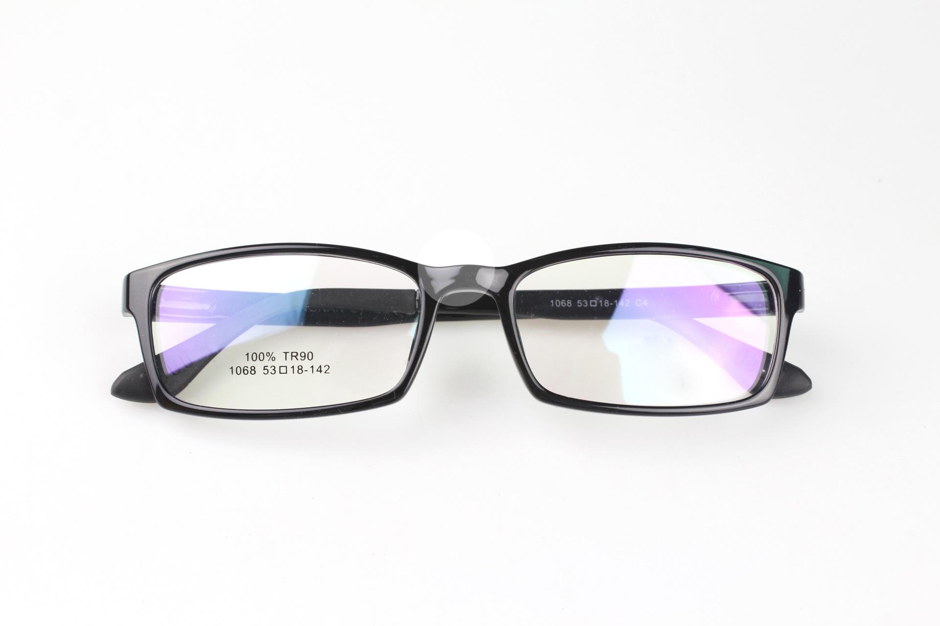 10大眼镜镜片品牌排行,值得推荐的眼镜网店