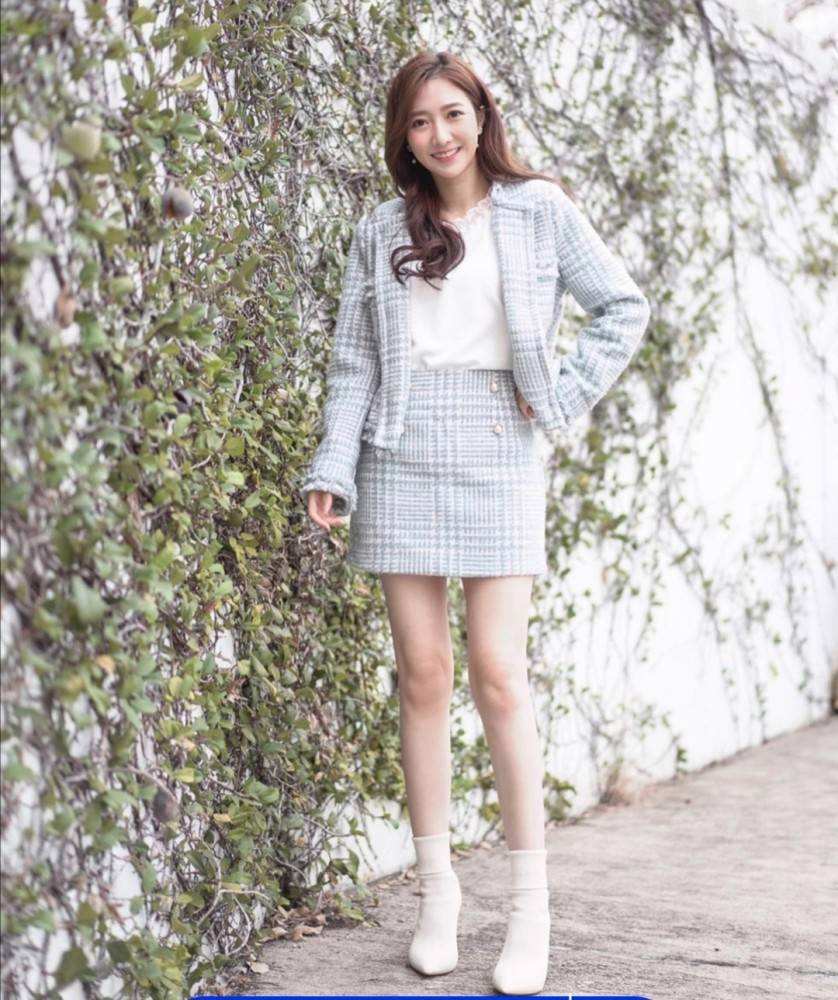 她是90后港姐，香港宅男女神，获高层赏识，活成平民港女上位范本