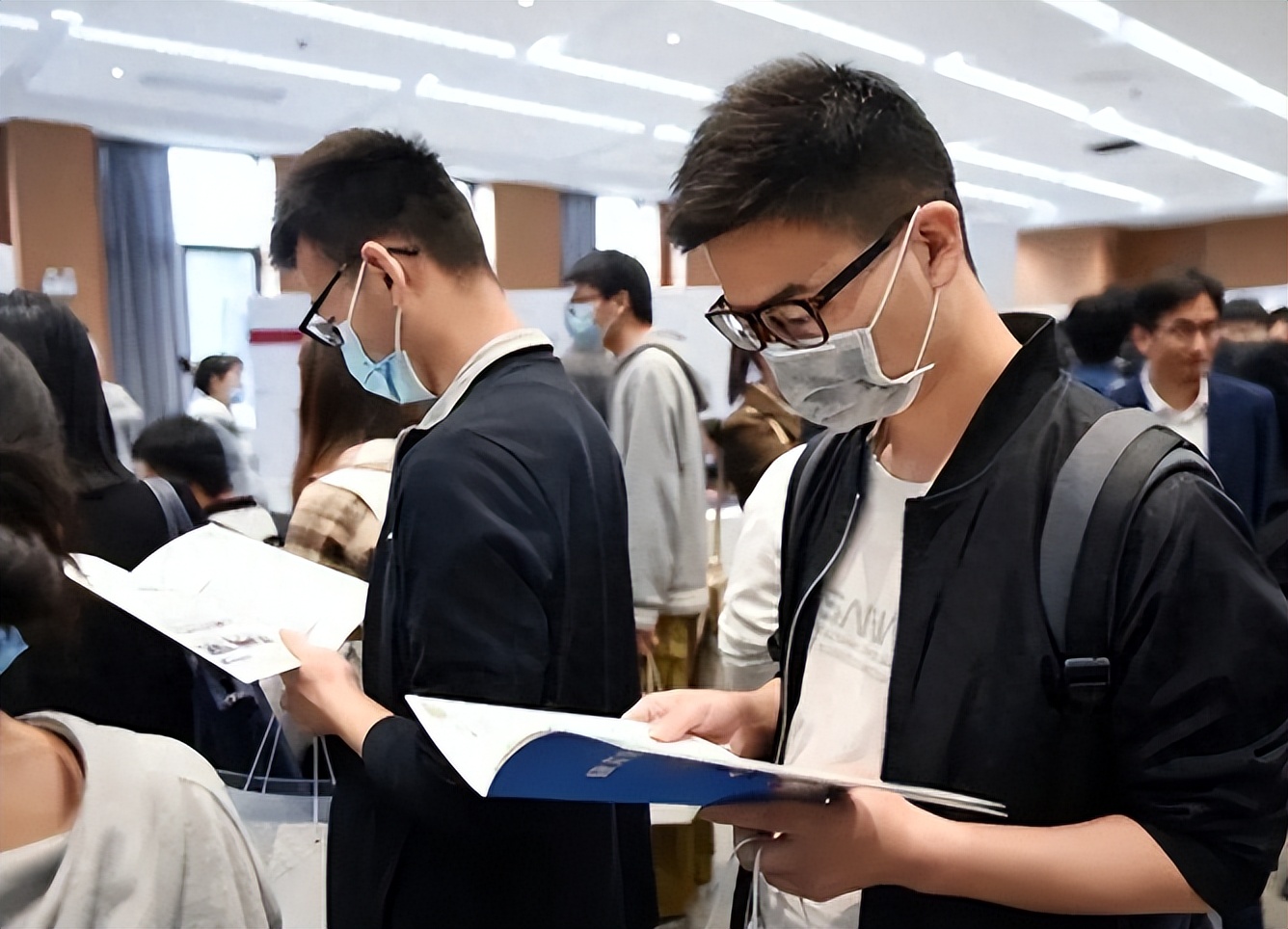 中国留不住高材生的原因,激光研究院待遇