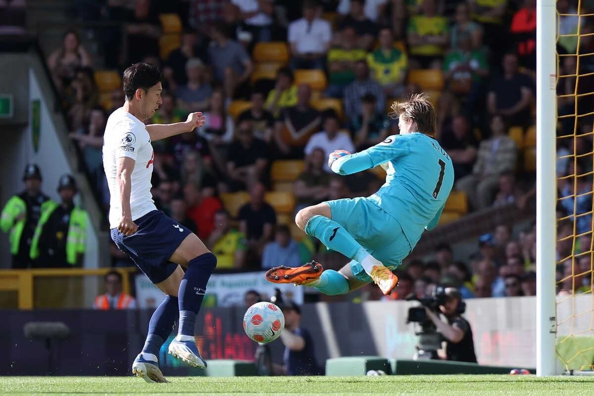 马内和孙兴慜,马内与萨拉赫谁强谁是头号球星