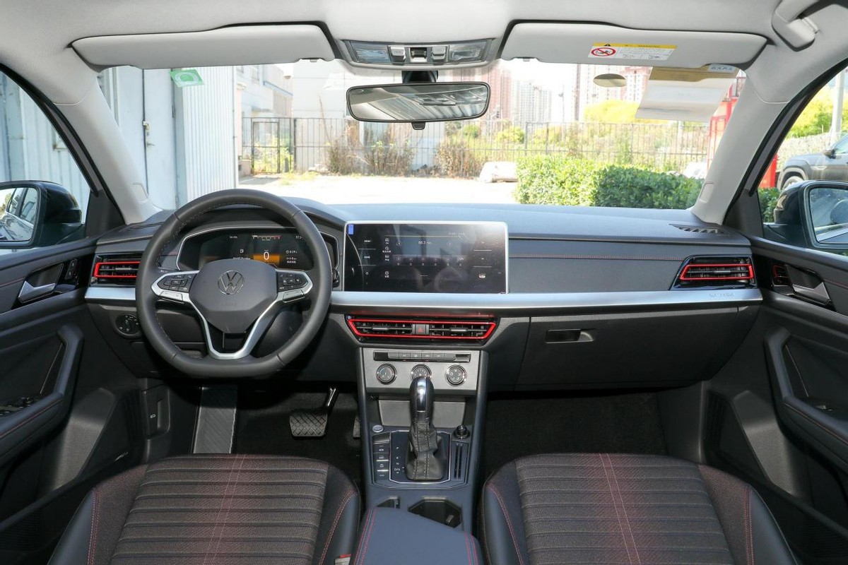 大众朗逸2023款plus1.4t舒适版,朗逸2023款1.5l自动舒适型价格