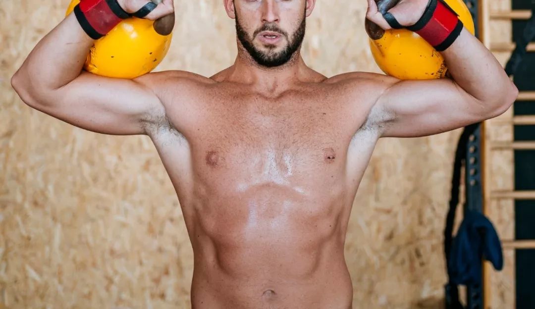 鍋ヨ韩涓嶈瀵圭潃闀滃瓙,鍋ヨ韩璇峰嬁鎵撴壈鍥剧墖