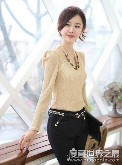 简一大理石瓷砖广告女主角金雅然,金雅然最新职业通勤套装高清照片