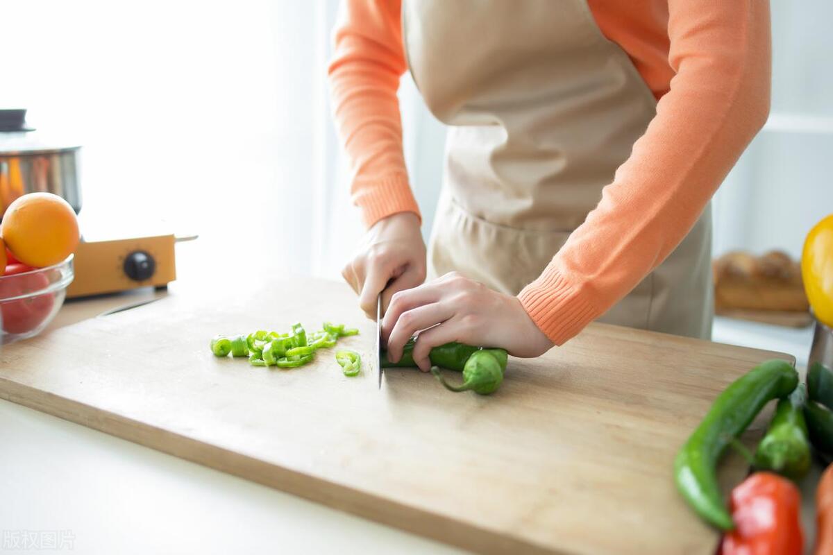 天天吃防腐剂的食物会怎么样,食物防腐剂与尸体防腐剂一样吗