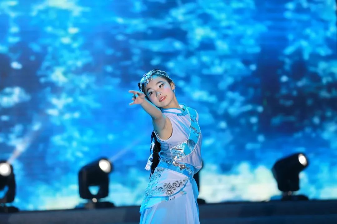 八斗扬帆，为梦起航