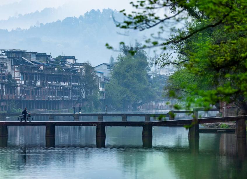 邛崃南宝山旅游攻略,邛崃旅游攻略坐车路线