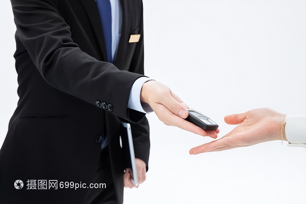 买车一般4s店加收哪些费用,4s店都用什么名目收费