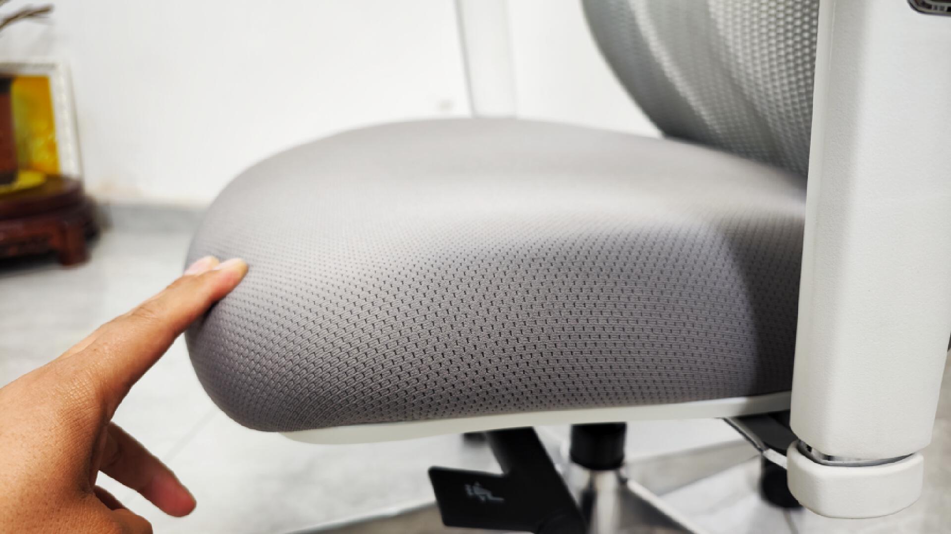 椅子推荐人体工学椅测评,适合上班族的护腰椅