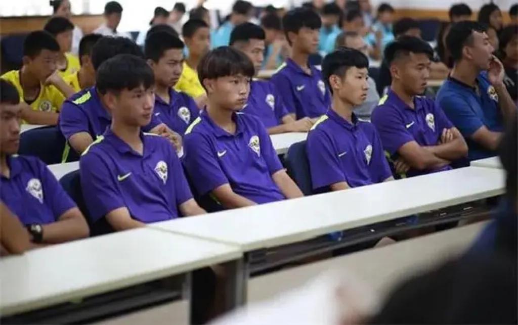 日本足球是从什么时候开始变强的,日本足球实力强