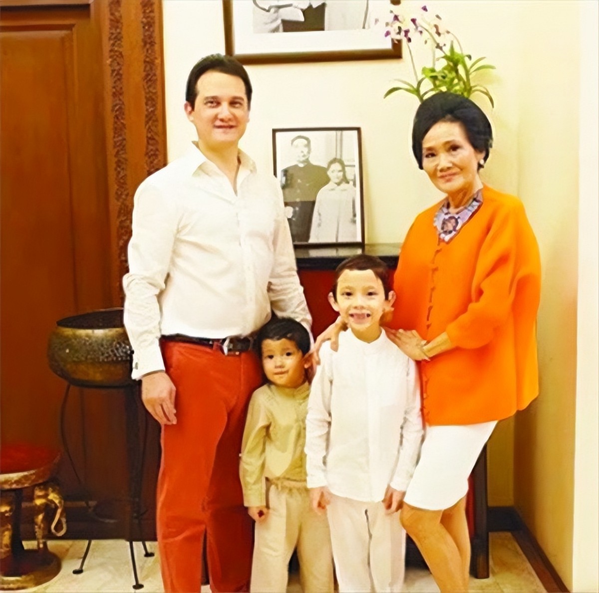 中泰建交历史,中泰建交时泰国送给我们什么国宝