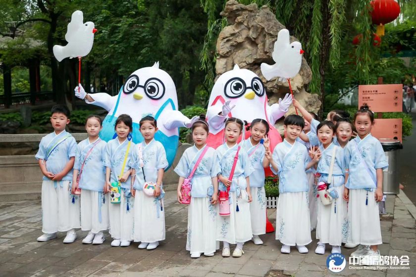 宋庆龄故居内和平鸽舍,建党100周年庆祝大会放飞和平鸽